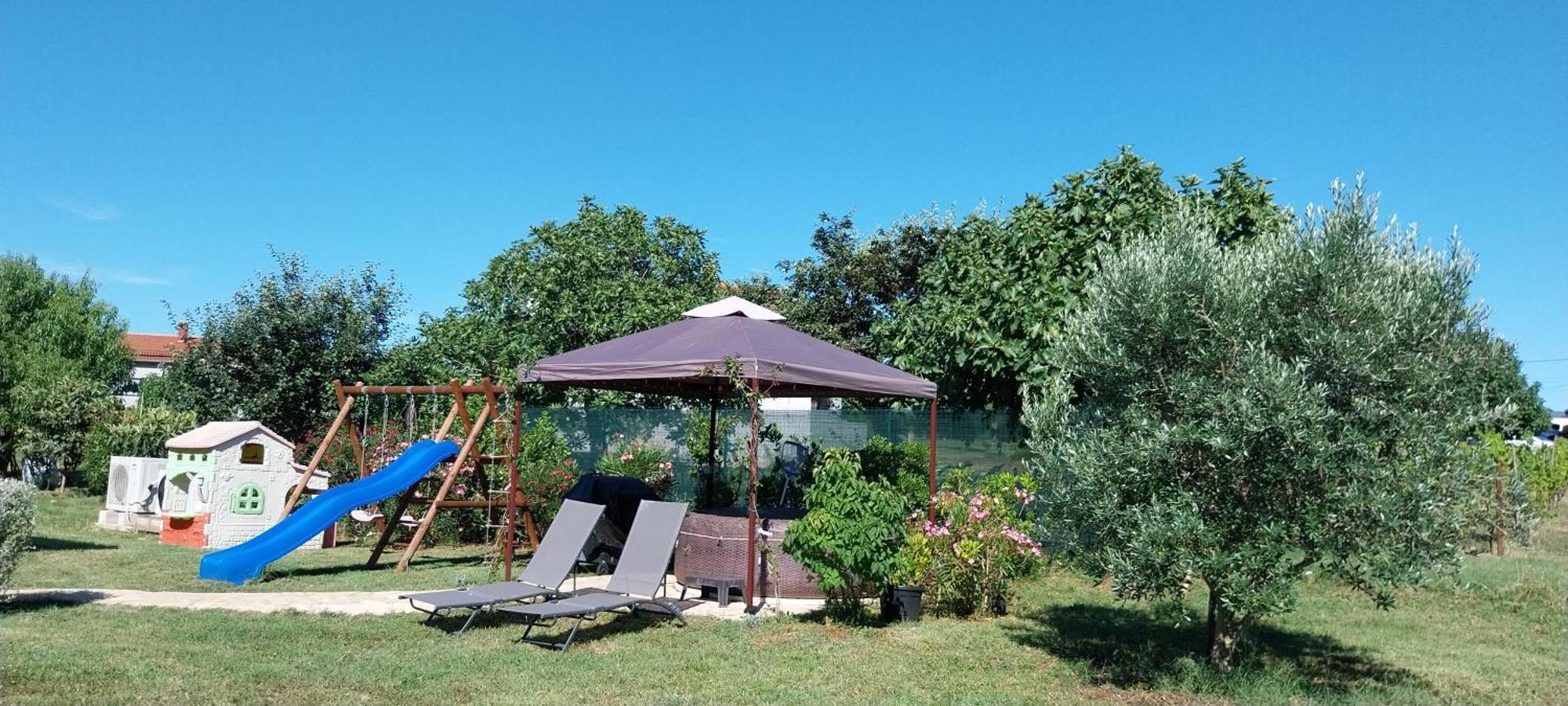 Vila Dubravka - Schoen Und Komfortabel Inmitten Von Olivenbaeumen Und Weinbergen Mit Whirlpool Valtura Exterior photo