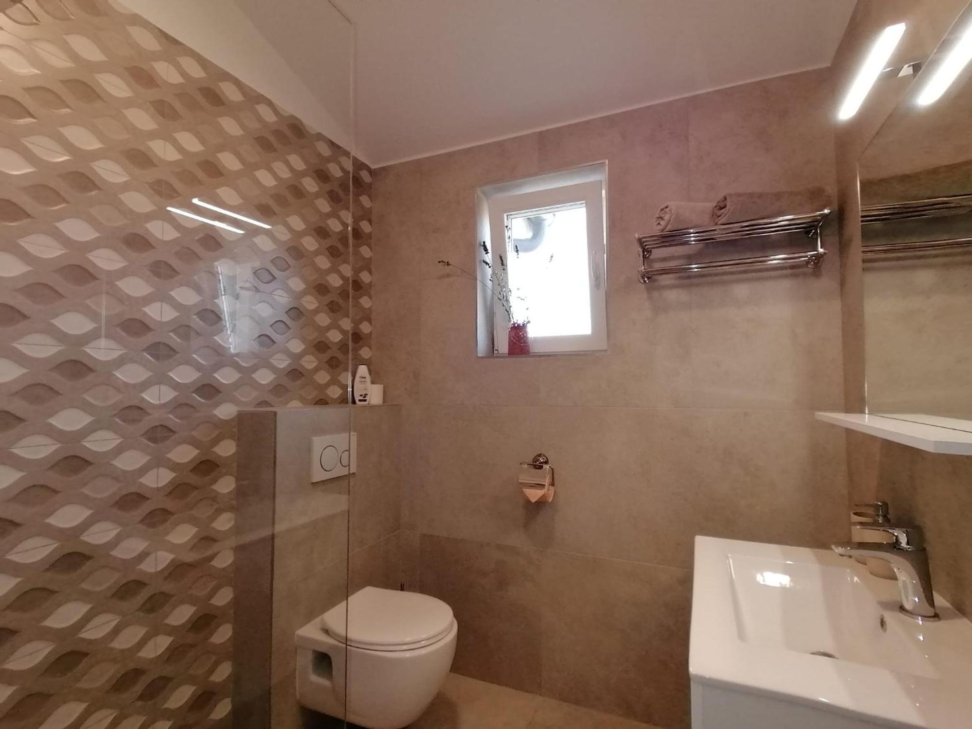 Vila Dubravka - Schoen Und Komfortabel Inmitten Von Olivenbaeumen Und Weinbergen Mit Whirlpool Valtura Exterior photo